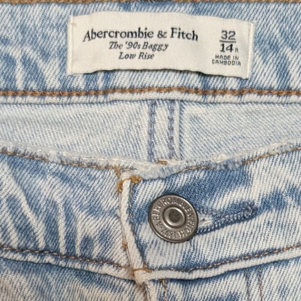 90s low rise baggy jean